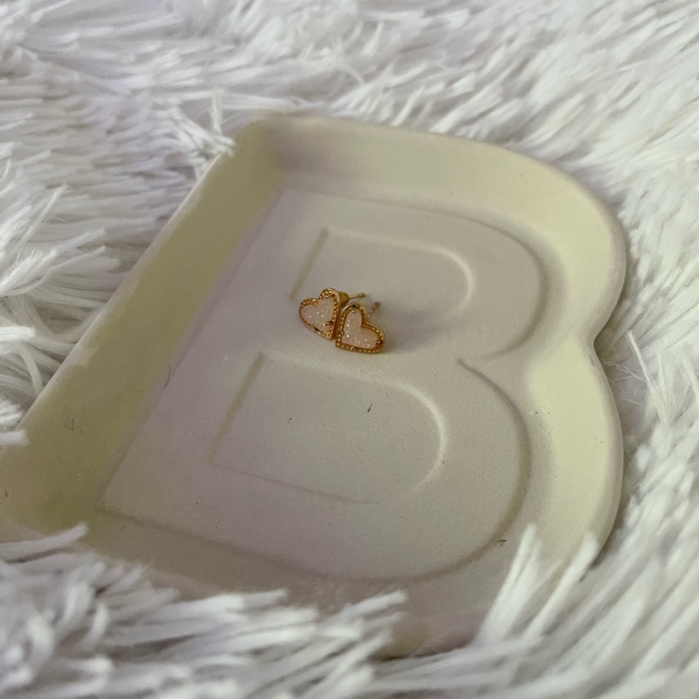 Kendra Scott, Ari Heart Gold stud Light pink Earrings